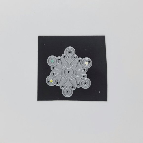 Snowflake Wafer Die Ashlynn Simon Says Stamp Paper Crafts Card Making Scrapbooki - Picture 2 of 6